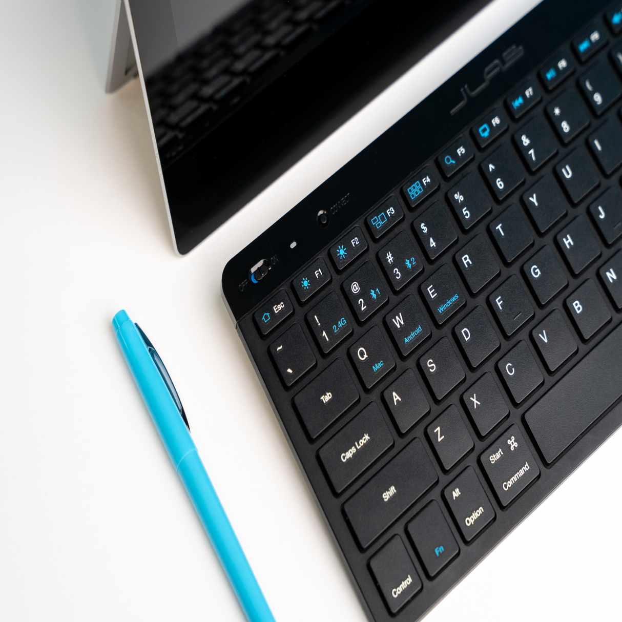 png_1500x1500_56888031