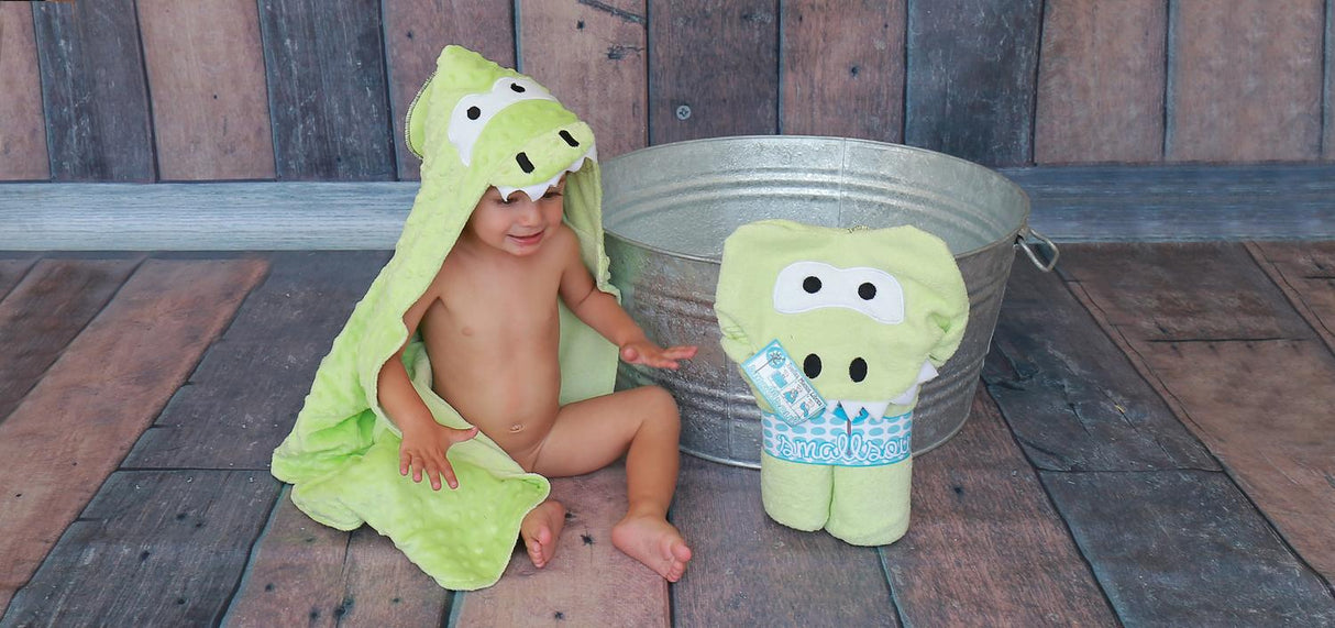 Crocodile-shaped children's towel, one-size-fits-all