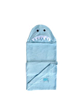 Shark-shaped children's towel, one size fits all