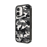 Funda CASETiFY Camo Over Black para iPhone 16