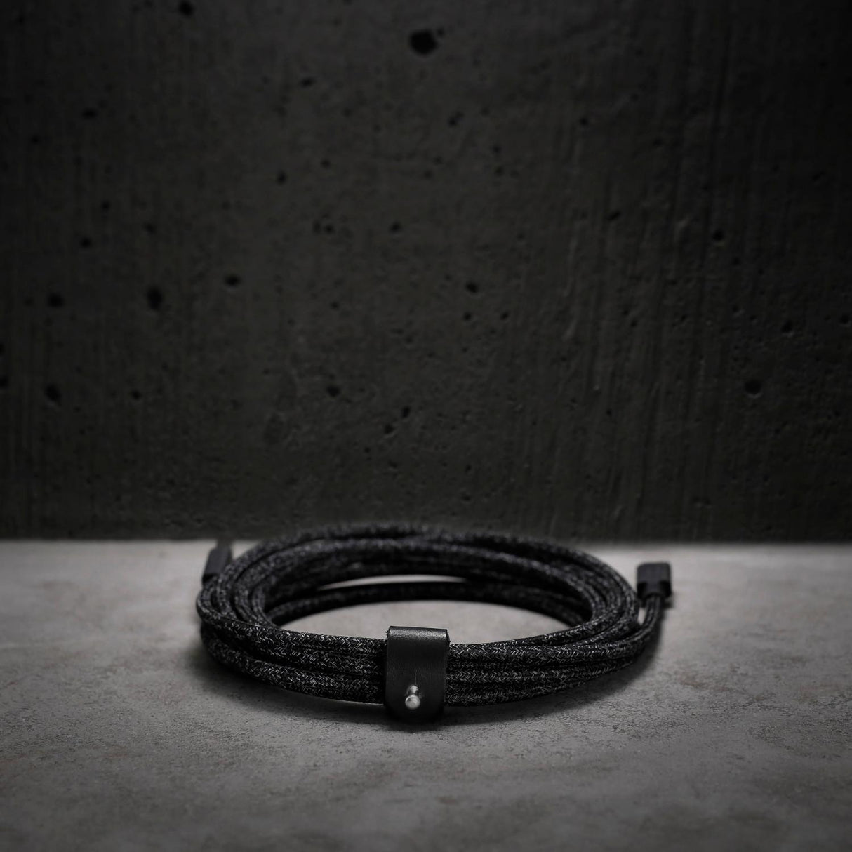 BELT XL USB-A to LIGHTNING CABLE